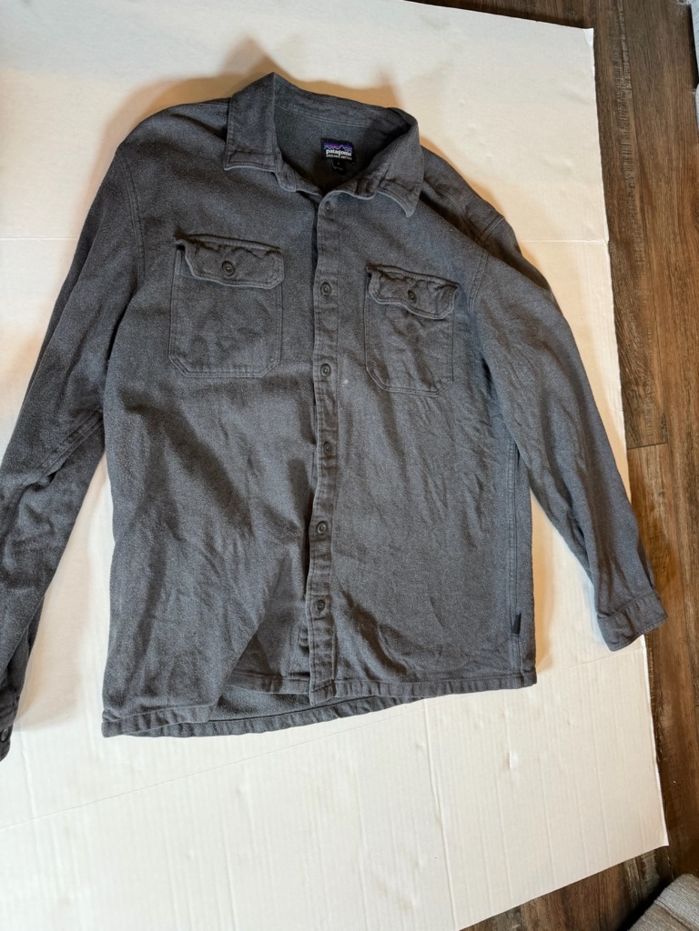 Patagonia Men's Gray Button-Up Fleece Shirt Jacket large